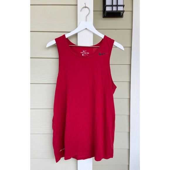 Nike Other - Nike•Red Tank